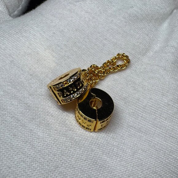 Pandora Pandora Logo Safety Chain Clip Charm - Picture 1 of 3